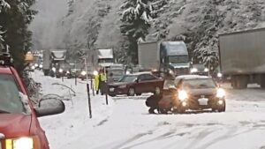 Tuyết đầu mùa có thể sẽ bao phủ Snoqualmie Pass vào cuối tuần này tại Washington 5 Tuyết đầu mùa có thể sẽ bao phủ Snoqualmie Pass vào cuối tuần này tại Washington