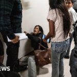 'Chúng tôi bị đối xử như thú vật' - Bên trong tâm điểm trục xuất ở New York 29 ‘Chúng tôi bị đối xử như thú vật’ – Bên trong tâm điểm trục xuất ở New York