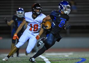 Trở lại sân cỏ, Irvington thắng Washington-Fremont trong trận đấu nghẹt thở 8 Trở lại sân cỏ, Irvington thắng Washington-Fremont trong trận đấu nghẹt thở