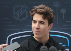 Nhận định từ San Jose Sharks: Tương lai của Regenda, dự đoán về Misa, và Ned trong đêm khai mạc? 16 Nhận định từ San Jose Sharks: Tương lai của Regenda, dự đoán về Misa, và Ned trong đêm khai mạc?