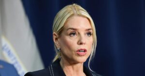 Bà Pam Bondi điều trần trước Thượng Viện 21 Bà Pam Bondi điều trần trước Thượng Viện