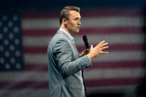 Crisp: Liệu quý vị có chắc muốn sống tại nước Mỹ của Charlie Kirk? 19 Crisp: Liệu quý vị có chắc muốn sống tại nước Mỹ của Charlie Kirk?