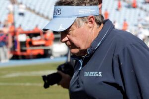 KURTENBACH: Chuyến 'thảm họa' của Bill Belichick mang lại cơ hội kỳ lạ, tuyệt vời cho bóng bầu dục Cal 9 KURTENBACH: Chuyến ‘thảm họa’ của Bill Belichick mang lại cơ hội kỳ lạ, tuyệt vời cho bóng bầu dục Cal