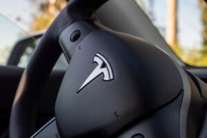 Bộ Quy Chế California Tố Cáo Bộ Phận Bảo Hiểm Của Tesla Có ‘Trì Hoãn Nghiêm Trọng’ và ‘Thất Bại Hệ Thống’ 14 Bộ Quy Chế California Tố Cáo Bộ Phận Bảo Hiểm Của Tesla Có ‘Trì Hoãn Nghiêm Trọng’ và ‘Thất Bại Hệ Thống’
