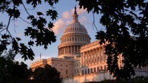 Chính phủ Mỹ đóng cửa sau khi Tổng Thống Donald Trump và Quốc Hội không đạt thỏa thuận 16 Chính phủ Mỹ đóng cửa sau khi Tổng Thống Donald Trump và Quốc Hội không đạt thỏa thuận