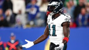 Eagles thua Giants 17-34: Phòng thủ bị tân binh 'xé nát' 11 Eagles thua Giants 17-34: Phòng thủ bị tân binh ‘xé nát’