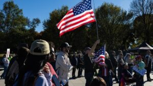 Các cuộc biểu tình 'Không Vua' phản đối Tổng Thống Donald Trump dự kiến diễn ra trên toàn quốc 15 Các cuộc biểu tình ‘Không Vua’ phản đối Tổng Thống Donald Trump dự kiến diễn ra trên toàn quốc