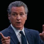 Thống Đốc California Ký Đạo Luật Gây Tranh Cãi Về Việc Người Thân Chăm Sóc Trẻ Em Khi Phụ Huynh Bị Trục Xuất 30 Thống Đốc California Ký Đạo Luật Gây Tranh Cãi Về Việc Người Thân Chăm Sóc Trẻ Em Khi Phụ Huynh Bị Trục Xuất