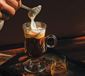 Công Thức Cà Phê Ai Len "Đá Mộ": Câu Chuyện Về Joseph Sheridan 3 Công Thức Cà Phê Ai Len “Đá Mộ”: Câu Chuyện Về Joseph Sheridan