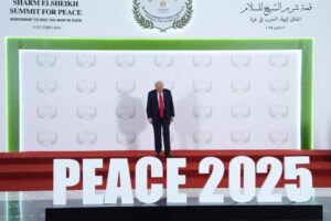 Ông Trump: Hãy nhanh chóng hành động và phá vỡ các quy tắc trong vấn đề Trung Đông 19 Ông Trump: Hãy nhanh chóng hành động và phá vỡ các quy tắc trong vấn đề Trung Đông