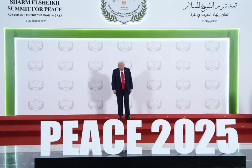 Ông Trump: Hãy nhanh chóng hành động và phá vỡ các quy tắc trong vấn đề Trung Đông 1 Trump Mideast Wars Gaza 76111 1