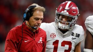HLV Nick Saban Sốc Vì Những Lời Bình Luận Của Tua Tagovailoa 11 HLV Nick Saban Sốc Vì Những Lời Bình Luận Của Tua Tagovailoa