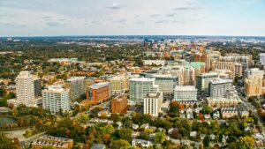 Áp lực dồn lên Dân Chủ Virginia về lập trường phòng vệ sinh chuyển giới sau email gây chấn động 18 Áp lực dồn lên Dân Chủ Virginia về lập trường phòng vệ sinh chuyển giới sau email gây chấn động