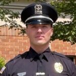 Sở Di Trú Bắt Giữ Cảnh Sát Viên Vùng Chicago Là Người Di Dân Bất Hợp Pháp, Bộ Nội An Cho Biết 27 Sở Di Trú Bắt Giữ Cảnh Sát Viên Vùng Chicago Là Người Di Dân Bất Hợp Pháp, Bộ Nội An Cho Biết