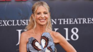 Nữ diễn viên Sarah Michelle Gellar tưởng nhớ cố diễn viên Michelle Trachtenberg nhân dịp sinh nhật 8 Nữ diễn viên Sarah Michelle Gellar tưởng nhớ cố diễn viên Michelle Trachtenberg nhân dịp sinh nhật