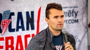 Tổng Thống Donald Trump vinh danh Charlie Kirk bằng Huân chương Tự do 15 Tổng Thống Donald Trump vinh danh Charlie Kirk bằng Huân chương Tự do