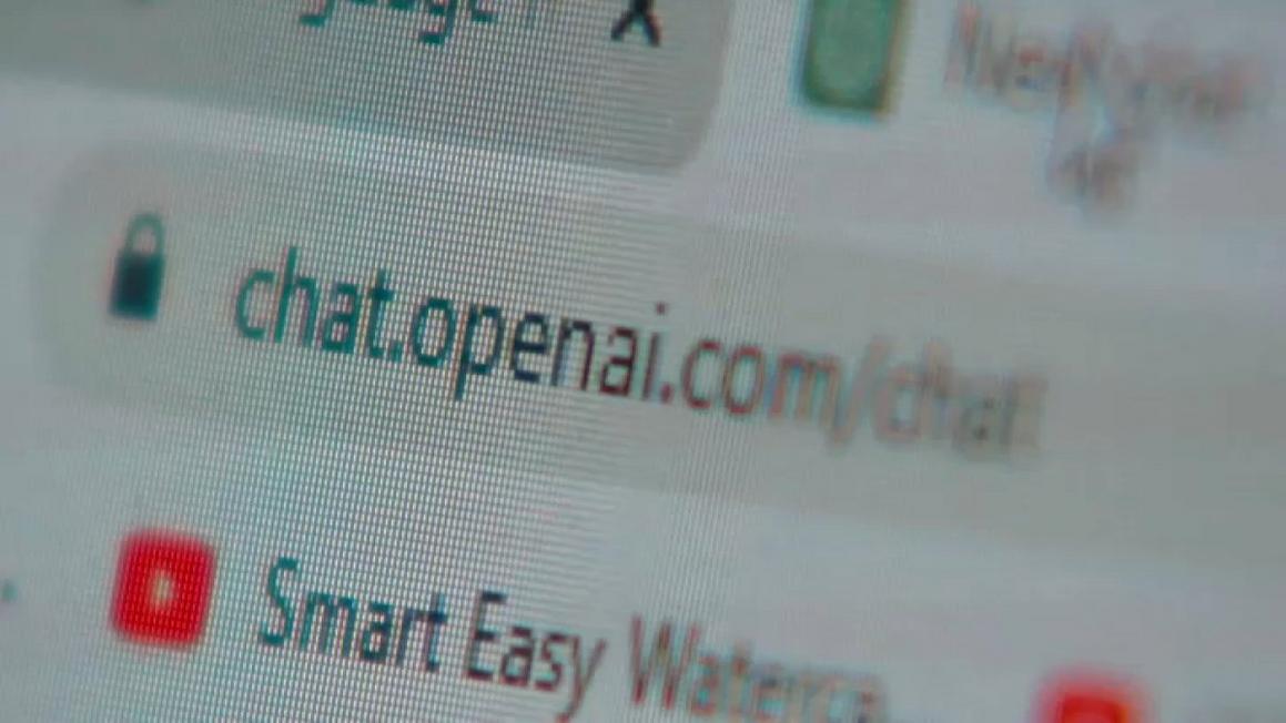 OpenAI đối mặt phản ứng trái chiều về việc có thể cho phép nội dung 'erotica' trên chatbot 1 chatgptthing