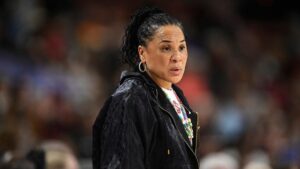 Huấn luyện viên Dawn Staley: NBA chưa sẵn sàng cho nữ huấn luyện viên trưởng 11 Huấn luyện viên Dawn Staley: NBA chưa sẵn sàng cho nữ huấn luyện viên trưởng
