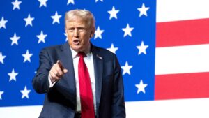 Tổng Thống Trump Lãnh Đạo Tuần Lễ Đầy Biến Động: Đình Chỉ Hoạt Động Chính Phủ và Đối Phó Với Bạo Lực Băng Đảng 20 Tổng Thống Trump Lãnh Đạo Tuần Lễ Đầy Biến Động: Đình Chỉ Hoạt Động Chính Phủ và Đối Phó Với Bạo Lực Băng Đảng