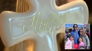 Houston: Cha chạy marathon tưởng nhớ con gái qua đời vì lũ 15 Houston: Cha chạy marathon tưởng nhớ con gái qua đời vì lũ