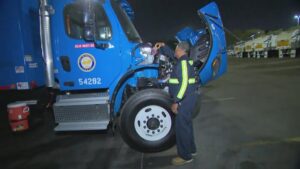 Houston tăng cường xe tải mới để giải quyết tình trạng chậm trễ tái chế 12 Houston tăng cường xe tải mới để giải quyết tình trạng chậm trễ tái chế