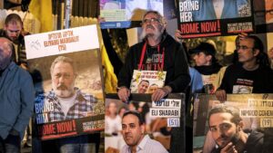 Israel xác nhận thi thể con tin thứ 10 được Hamas trao trả 4 Israel xác nhận thi thể con tin thứ 10 được Hamas trao trả