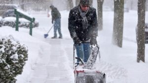 Dự báo thời tiết mùa Đông 2025: Bão tuyết và giá rét bao trùm nhiều nơi 8 Dự báo thời tiết mùa Đông 2025: Bão tuyết và giá rét bao trùm nhiều nơi
