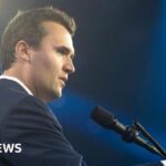 Hoa Kỳ hủy thị thực vì bình luận về cái chết của Charlie Kirk 30 Hoa Kỳ hủy thị thực vì bình luận về cái chết của Charlie Kirk