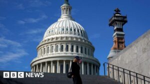 Phán quyết tạm dừng sa thải hàng loạt nhân viên liên bang dưới thời Tổng Thống Donald Trump 6 Phán quyết tạm dừng sa thải hàng loạt nhân viên liên bang dưới thời Tổng Thống Donald Trump