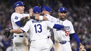 Dodgers vào NLCS sau chiến thắng nghẹt thở trước Phillies 14 Dodgers vào NLCS sau chiến thắng nghẹt thở trước Phillies