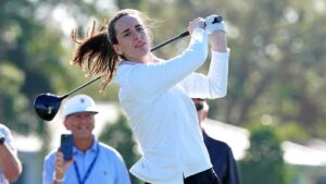 Siêu sao WNBA Caitlin Clark trở lại sân golf với sự kiện The Annika Pro-Am 8 Siêu sao WNBA Caitlin Clark trở lại sân golf với sự kiện The Annika Pro-Am