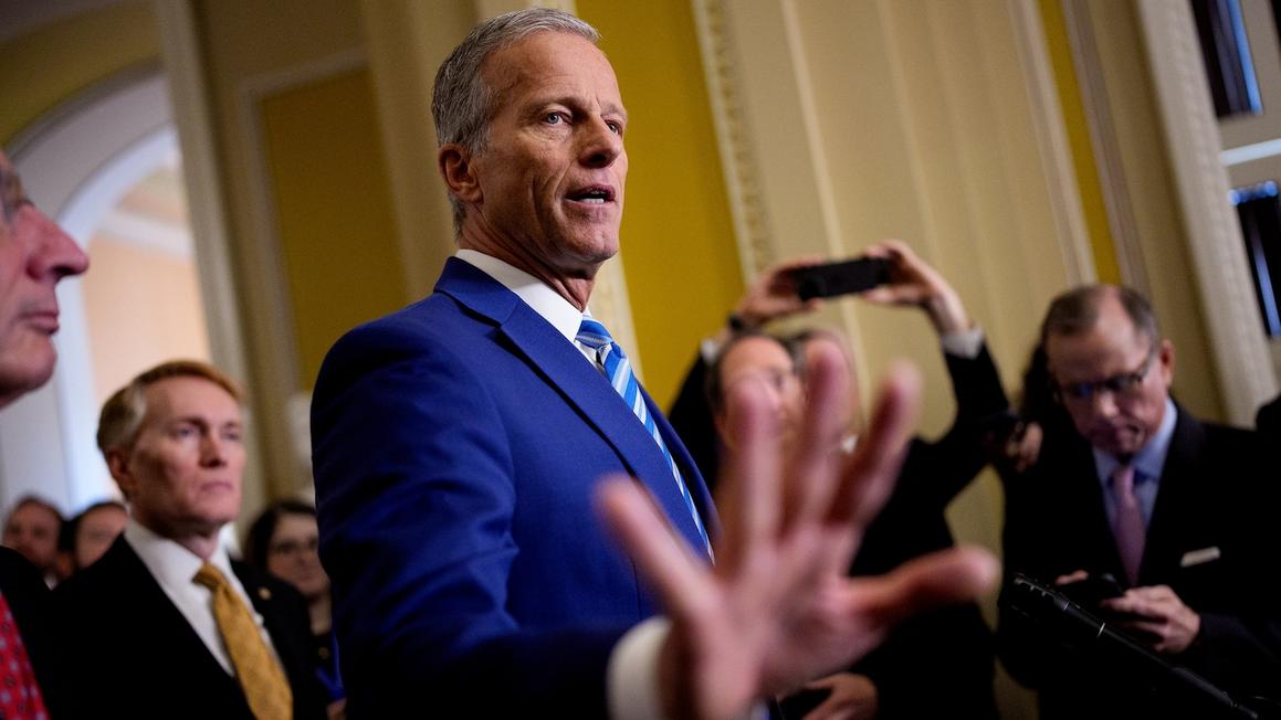 Ông Thune đề nghị bỏ phiếu về trợ cấp Obamacare để chấm dứt bế tắc chính phủ 1 john thune 3 gty gmh