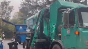 Tăng phí rác ở Los Angeles chờ Thị trưởng thông qua 8 Tăng phí rác ở Los Angeles chờ Thị trưởng thông qua