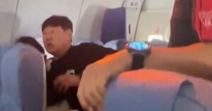 Pin lithium bốc cháy trên chuyến bay Air China 26 Pin lithium bốc cháy trên chuyến bay Air China