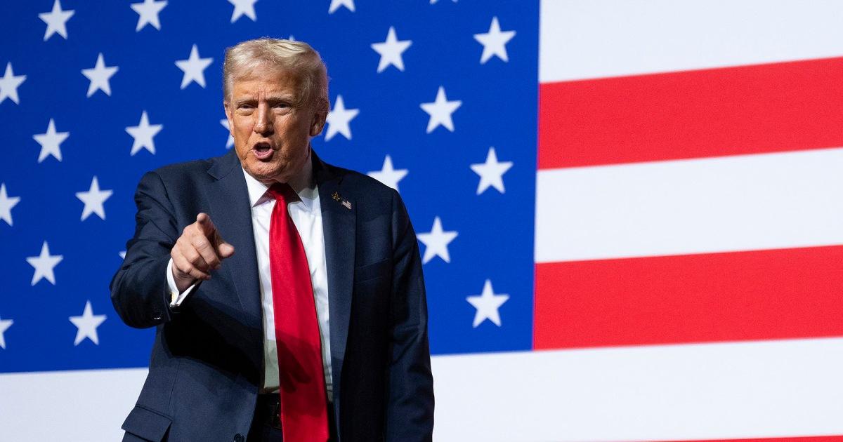 Tổng Thống Donald Trump phát biểu tại sự kiện kỷ niệm 250 năm Hải Quân Hoa Kỳ 1 lv ny3 trump navy 250 251005 ggq5wz
