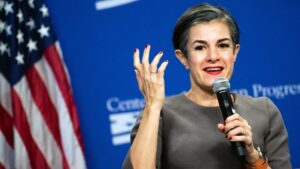 Công tố viên được Soros hậu thuẫn xem nhẹ lời lẽ kích động của ứng viên Bộ trưởng Tư pháp đảng Dân chủ 7 Công tố viên được Soros hậu thuẫn xem nhẹ lời lẽ kích động của ứng viên Bộ trưởng Tư pháp đảng Dân chủ