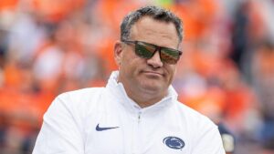 Penn State sa thải huấn luyện viên trưởng James Franklin 8 Penn State sa thải huấn luyện viên trưởng James Franklin