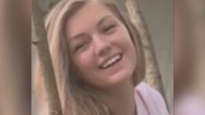 Thân phụ của Gabby Petito tham dự khóa huấn luyện về bạo lực gia đình tại Quận Harris 9 Thân phụ của Gabby Petito tham dự khóa huấn luyện về bạo lực gia đình tại Quận Harris