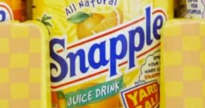 Snapple tái xuất với thiết kế chai thủy tinh cũ mang tính biểu tượng 5 Snapple tái xuất với thiết kế chai thủy tinh cũ mang tính biểu tượng