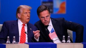 Tổng Thống Trump bàn về hòa bình Ukraine với Tổng Thư Ký NATO Rutte 14 Tổng Thống Trump bàn về hòa bình Ukraine với Tổng Thư Ký NATO Rutte
