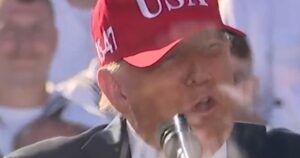 Tổng Thống Donald Trump kỷ niệm 250 năm Hải Quân Hoa Kỳ 21 Tổng Thống Donald Trump kỷ niệm 250 năm Hải Quân Hoa Kỳ