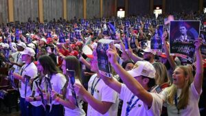 Phụ huynh Utah cáo buộc trường học kỳ thị nhóm Turning Point USA 7 Phụ huynh Utah cáo buộc trường học kỳ thị nhóm Turning Point USA