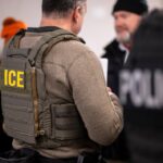 Sở Di Trú Mỹ mua xe trang bị cột sóng giả để do thám điện thoại 27 Sở Di Trú Mỹ mua xe trang bị cột sóng giả để do thám điện thoại