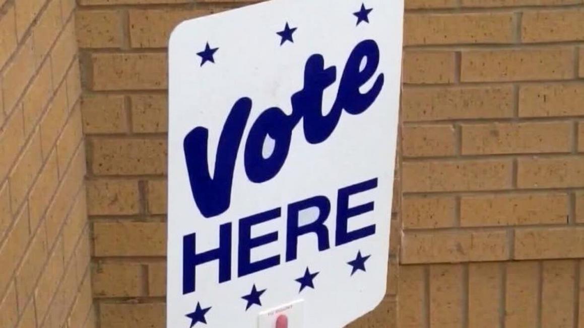 Texas: Lịch bỏ phiếu sớm bầu cử tháng 11 1 vote sign 1