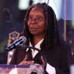 Whoopi Goldberg gợi ý người dân Mỹ giả giọng Latin, thoa sẫm da để thử cơ quan di trú ICE