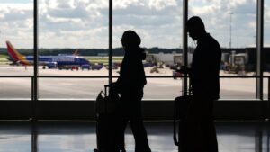 Đóng cửa chính phủ làm lộ rõ những rạn nứt trong hệ thống hàng không Mỹ 15 Đóng cửa chính phủ làm lộ rõ những rạn nứt trong hệ thống hàng không Mỹ