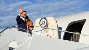 Kế hoạch Bắn Đạn Pháo Binh Trên Xa Lộ California Khiến Thống Đốc Phản Đối 14 Kế hoạch Bắn Đạn Pháo Binh Trên Xa Lộ California Khiến Thống Đốc Phản Đối