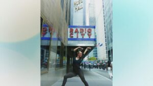 Gái Houston tỏa sáng trên sân khấu lớn thế giới 6 Gái Houston tỏa sáng trên sân khấu lớn thế giới