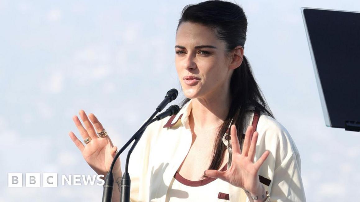 Kristen Stewart: Hollywood 'tụt hậu' với phụ nữ 1 02f2f590 ba37 11f0 9bc3 15f9891aeafa