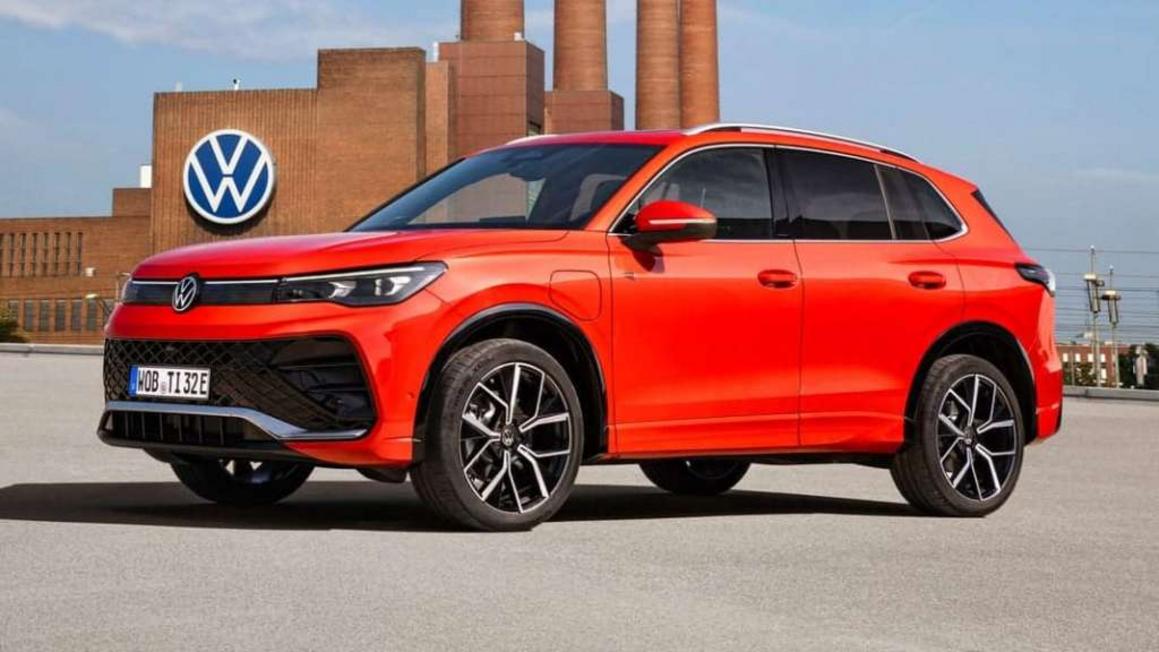 Đánh giá xe SUV Volkswagen Tiguan SEL R-Line 4 Motion 2025 1 11.16.25 2025 Volkswagen Tiguan SEL SUV 15